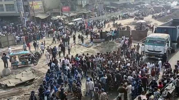 মুর্শিদাবাদে বারবার হওয়া হিংসায় উদ্বেগ প্রকাশ কলকাতা হাইকোর্টের, এনআইএ তদন্ত কি হবে বেলডাঙার ঘটনায়?