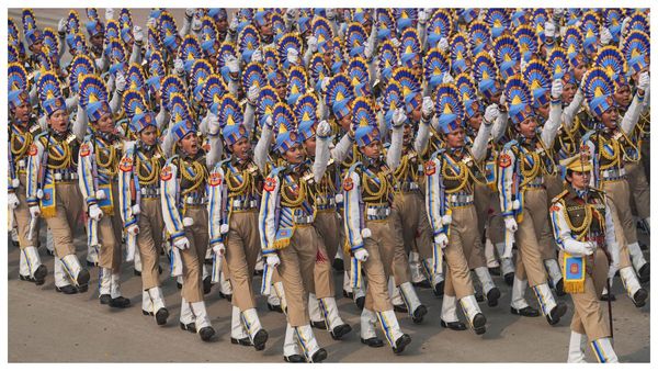 প্রজাতন্ত্র দিবসের কুচকাওয়াজে সম্পূর্ণ পুরুষ কন্টিনজেন্টের নেতৃত্ব দেবেন সিআরপিএফ অফিসার সিমরন বালা