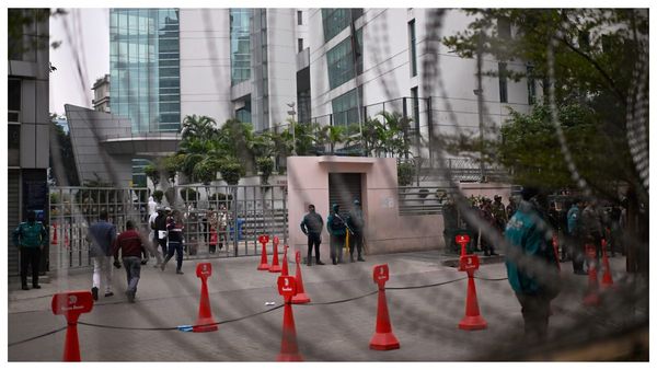 নির্বাচনের মুখে অস্থির বাংলাদেশ, বর্বরোচিত হামলায় আহত হিন্দু যুবক খোকনের মৃত্যু হল এদিন