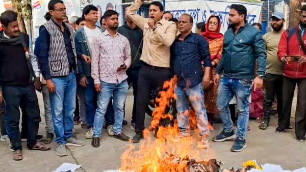 ফর্ম ৭ জমা দেওয়া নিয়ে দফায় দফায় সংঘর্ষ রাজ্যের নানা প্রান্তে, বিজেপি চাইছে সময়সীমার বৃদ্ধি
