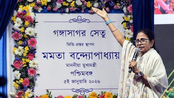 ভোটব্যাঙ্কের রাজনীতির কারণেই হিন্দু ধর্মকে অপমান করেন মমতা, বক্তব্যের ভুল ধরিয়ে বড় দাবি শুভেন্দুর