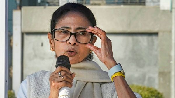 বিজেপি-শাসিত রাজ্যগুলিতেই বাঙালি পরিযায়ী শ্রমিকদের উপর হামলা ভাষার কারণে, 'সঙ্গত' ক্ষোভে সায় মমতার