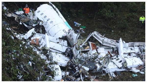 কলম্বিয়ায় বিমান দুর্ঘটনায় জনপ্রতিনিধি ও নির্বাচনী প্রার্থী সহ নিহত ১৫
