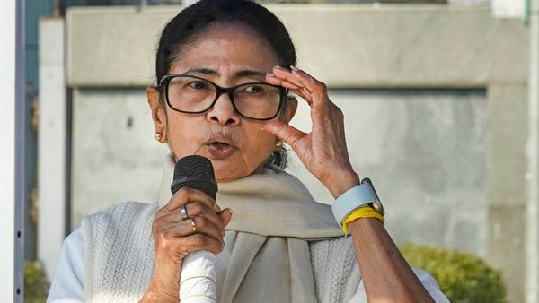 আনন্দপুর অগ্নিকাণ্ডে ক্ষতিপূরণ ঘোষণা মুখ্যমন্ত্রীর! কে কত টাকা পাবে? মৃতদের পরিবারকে দিলেন চাকরির আশ্বাসও