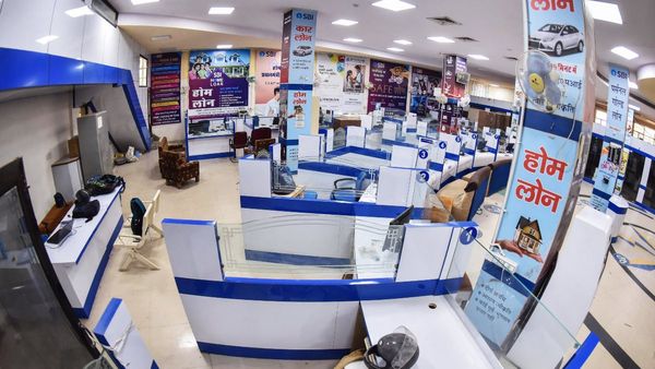 দেশ জুড়ে ব্যাঙ্ক ধর্মঘটের ডাক! কতদিন বন্ধ থাকবে ব্যাঙ্কিং পরিষেবা? জানুন সম্পূর্ণ আপডেট