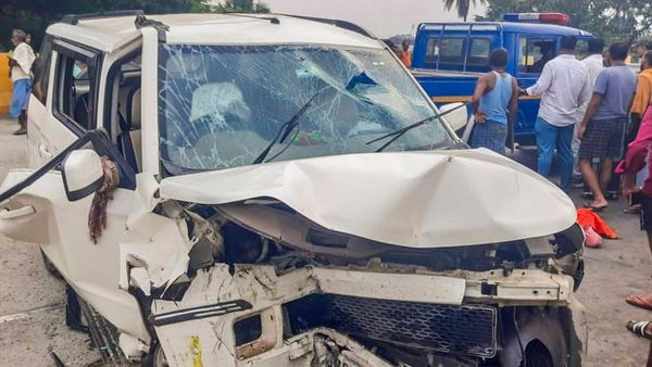 বেপরোয়া গতিই হল কাল! ঘণ্টায় ১৪০ কিলোমিটার গতি, মৃত্যু চার জন তরুণ যুবকের