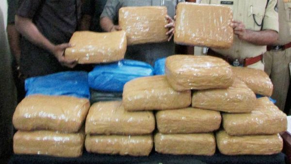 রাজস্থানে ১০,০০০ কেজি বিস্ফোরক উদ্ধার! অবৈধ খনন চক্রের সঙ্গে যুক্ত অভিযুক্ত গ্রেফতার, কোন ভয়ঙ্কর ছক ছিল?