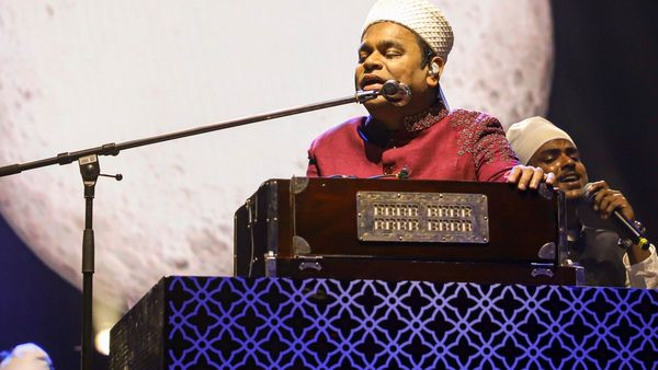 ধর্ম কাজ পাওয়ার মাপকাঠি? রহমানের মন্তব্যে শোরগোল, কটাক্ষ BJP'র, বিতর্কের সাফাই এ কী জানালেন গায়ক?