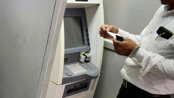 সুখবর! এবার ATM- এ মিলবে ১০, ২০ এবং ৫০ টাকার নোট ও কয়েন, কবে থেকে? কী ব্যবস্থা নিচ্ছে সরকার?