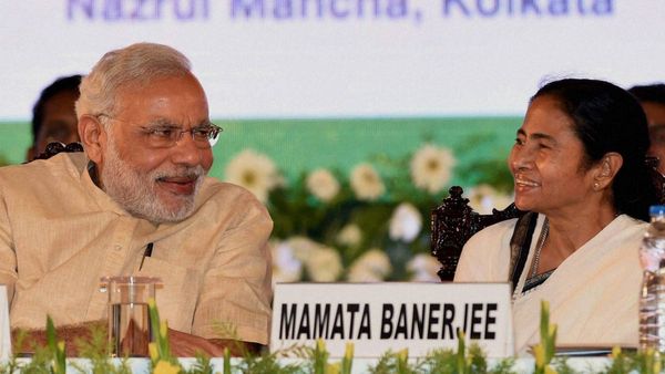 ৭১-এ পা মমতা বন্দ্যোপাধ্যায়ের! নজর কাড়ল প্রধানমন্ত্রী মোদীর শুভেচ্ছা বার্তা, কী লিখেছেন জানেন?