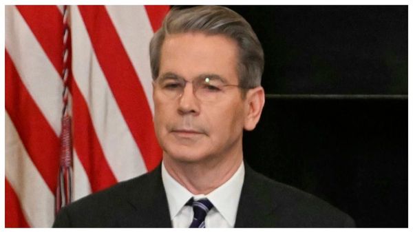 অত্যন্ত হতাশাজনক সিদ্ধান্ত: ট্রাম্পের অর্থমন্ত্রী বললেন, ইউরোপ ইউক্রেনের চেয়ে বাণিজ্যকে অগ্রাধিকার দিয়েছে