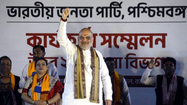 তৃণমূলকে বিঁধে অনুপ্রবেশ ঠেকাতে বড় ঘোষণা, বাংলায় সরকার গড়ারও জোরালো প্রত্যয় অমিত শাহের