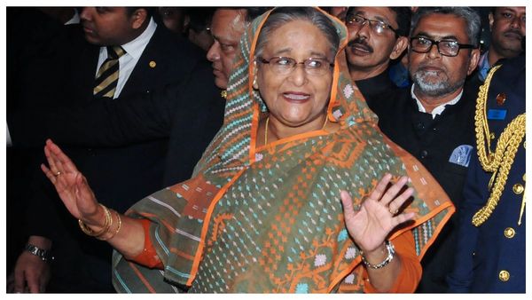 বাংলাদেশে গণতন্ত্র পুনরুদ্ধারের আহ্বান, অন্তর্বর্তী সরকারকে তীব্র আক্রমণ শেখ হাসিনার