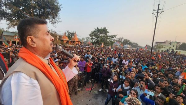 প্রশাসনিক ভবন না পার্টি অফিস! তৃণমূলের গান শুনে মমতাকে কটাক্ষ শুভেন্দুর
