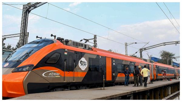 আজ প্রধানমন্ত্রী মোদী উদ্বোধন করবেন ভারতের প্রথম বন্দে ভারত স্লিপার ট্রেন