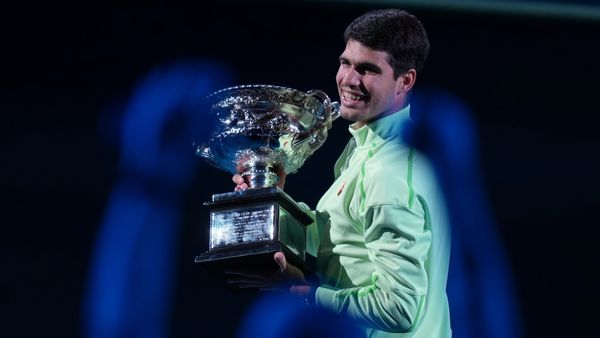 জকোভিচকে হারিয়ে অস্ট্রেলিয়ান ওপেন খেতাব আলকারাজের, গড়লেন ঈর্ষণীয় কীর্তিও