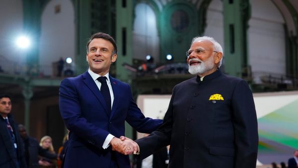 নতুন মাইলফলক! ভারতে তৈরি হবে 'এইচ ১২৫' হেলিকপ্টার, উড়বে এভারেস্ট সমান উচ্চতায়! ঘোষণা মোদী-ম্যাক্রোঁর