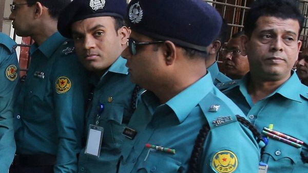 ফের রহস্যমৃত্যু! চা বাগান থেকে উদ্ধার শ্রমিক যুবকের হাত-পা বাঁধা দেহ, হচ্ছে টা কী বাংলাদেশে?