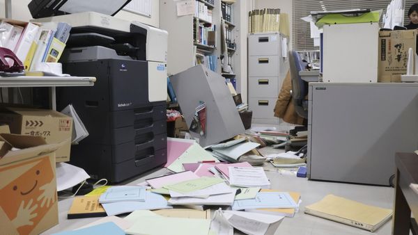 ৪ দিনে ৩৯ বার ভূমিকম্প! বাড়ছে বড় বিপদের আশঙ্কা, কী জানাচ্ছেন বিশেষজ্ঞরা?