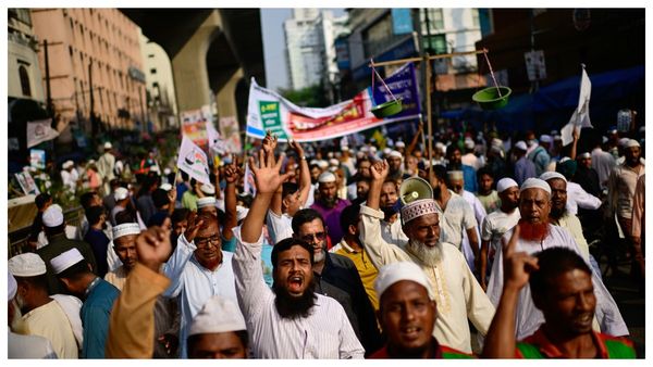 বাংলাদেশ সাধারণ নির্বাচন: কোন কোন রাজনৈতিক দল প্রতিদ্বন্দ্বিতা করছে ও গত তিনটি নির্বাচনে কী ঘটেছিল?