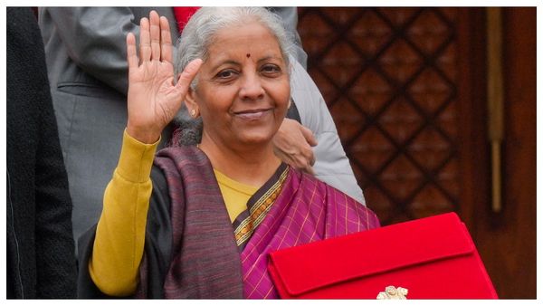 বাজেট ২০২৬: ১ এপ্রিল থেকে কার্যকর নতুন আয়কর আইন, কর ব্যবস্থায় বড় সরলীকরণ