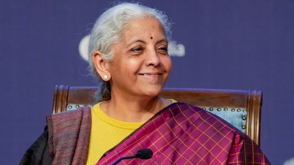 ভোটমুখী বাংলার জন্য কেন্দ্রীয় বাজেটে একাধিক বড় ঘোষণা, কোন কোন ক্ষেত্র পেল গুরুত্ব?