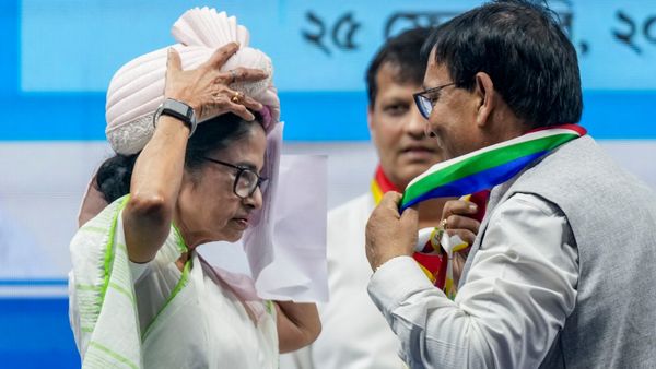 ১ কোটি ২০ লক্ষ নাম বাদ পড়তে পারে এসআইআরে, আশঙ্কা মমতার