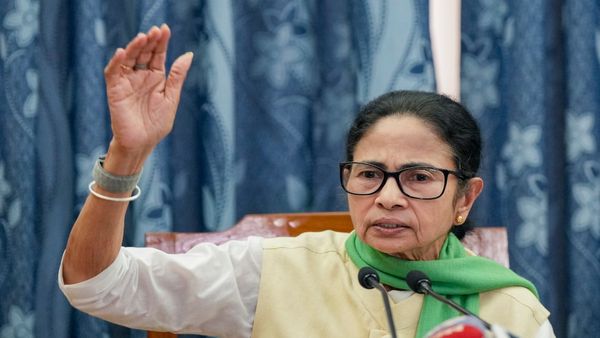 অপেক্ষার অবসান! এই দিন থেকেই মিলবে 'যুব সাথী'র ১৫০০ টাকা, বড় ঘোষণা করলেন মুখ্যমন্ত্রী