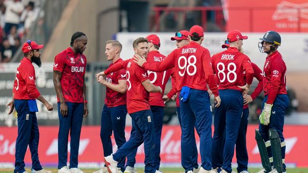 কোনওমতে নেপালকে চার রানে হারিয়ে বিশ্বকাপে প্রথম ম্যাচ জিতল ইংল্যান্ড, ইতিহাস ছোঁয়া হল না রোহিতদের