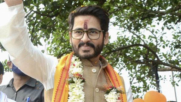 দ্বিতীয় বিয়ের মামলায় স্বস্তি! হিরণের আগাম জামিনের আবেদন মঞ্জুর, কী নির্দেশ কলকাতা হাইকোর্টের?