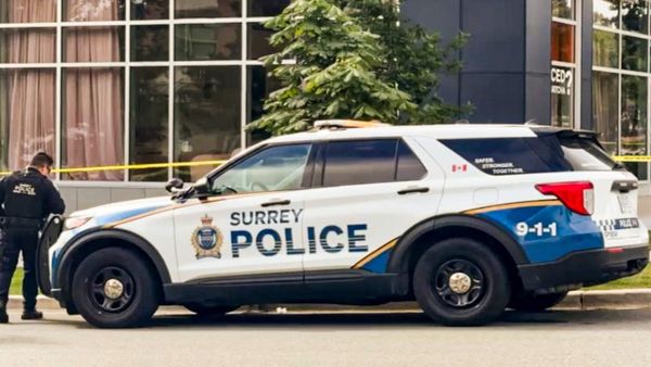 স্কুলের ভিতরে রক্তাক্ত হামলা! ছড়িয়ে ছিটিয়ে রয়েছে মৃতদেহ, এলোপাথাড়ি গুলিতে নিহত ১০, আহত অন্তত ২৫