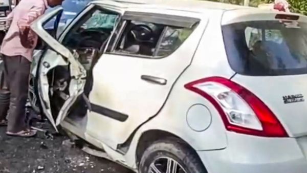 মাধ্যমিকের প্রথম দিনেই অঘটন! প্রশ্নপত্র নিয়ে যাওয়ার পথে উল্টে গেল গাড়ি, আহত পুলিশকর্মীরা