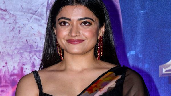 রাজকীয় আয়োজনে সম্পর্কের পরিণতি! সাত পাকে বাঁধা পড়ছেন রশ্মিকা-বিজয়, কতজন আমন্ত্রিত? কী থাকছে বিয়ের মেনুতে?