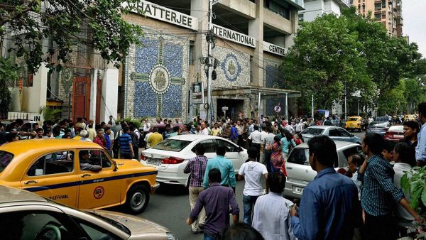 ভূমিকম্পে কেঁপে উঠল কলকাতা সহ পার্শ্ববর্তী এলাকা, কেন্দ্রস্থল মায়ানমারে