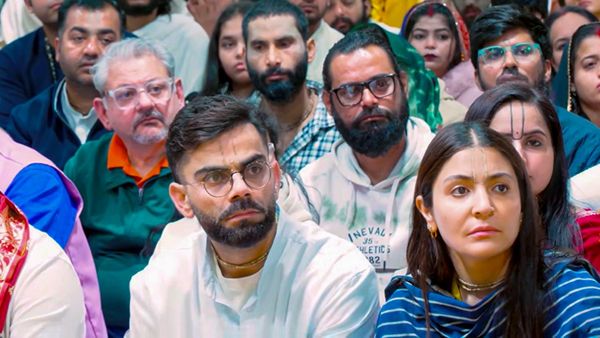 ভারত খেলছে টি২০ বিশ্বকাপ, অনুষ্কাকে নিয়ে বিরাট বৃন্দাবনের আশ্রমে