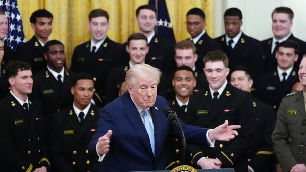 ইরান ও যুক্তরাষ্ট্রের মধ্যে কোনও আলোচনা হয়নি, ট্রাম্পের দাবি ভুয়ো বলে অস্বীকার