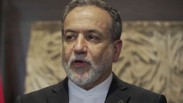 তেল ইস্যুতে আমেরিকাকে তোপ ইরানের! 'ট্রাম্প এখন ভিক্ষা চাইছেন', ভারতের প্রসঙ্গ টেনে কটাক্ষ, বার্তা ইউরোপকেও