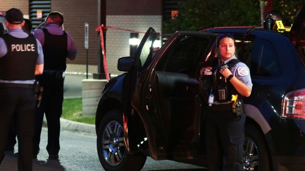 বারের সামনে গাড়ি থামিয়ে গুলি! আমেরিকায় নিহত ভারতীয় বংশোদ্ভূত তরুণী, সন্দেহভাজনের পোশাকে ইরানি পতাকা