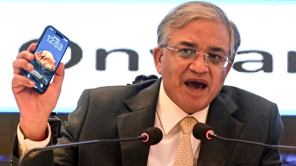 যোগ্য ভোটারের একজনেরও নাম বাদ পড়বে না, আশ্বাস জ্ঞানেশ কুমারের, সিইসিকে লক্ষ্য করে প্রতিবাদের ঝড়ও