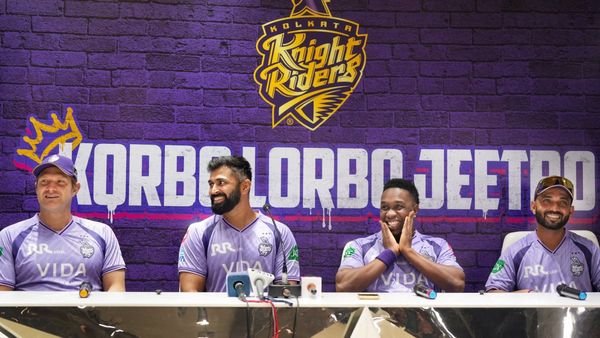 আইপিএল থেকে ছিটকে গেলেন হর্ষিত, বরুণের পাশেই দাঁড়ালেন কেকেআর অধিনায়ক রাহানে