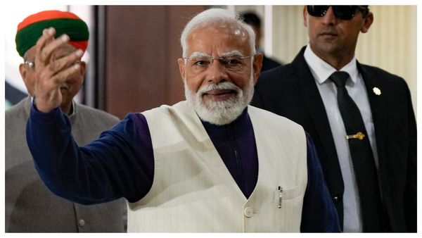 পশ্চিম এশিয়ার উত্তেজনার মাঝে নয়াদিল্লির সতর্ক পদক্ষেপ, শান্তির ডাক দিল ভারত