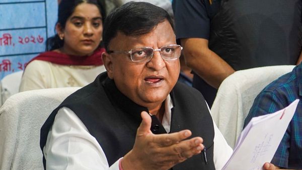 থানাগুলিতে ব্যাপক রদবদল, বড় পদক্ষেপ নির্বাচন কমিশনের