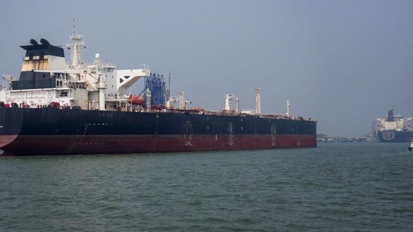 মাঝপথে গন্তব্য বদল! রাশিয়া থেকে আরও তেল ভারতে, বেজিংগামী রুশ জাহাজ পৌঁছে গেল ম্যাঙ্গালুরু বন্দরে