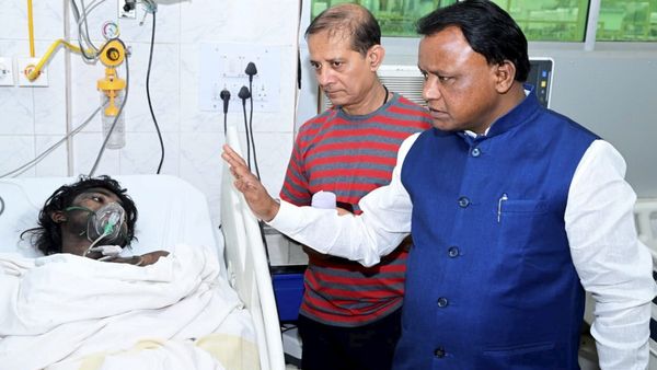 ভোররাতে আইসিইউ-তে আগুন! ১০ রোগীর মৃত্যু, আহত বহু স্বাস্থ্যকর্মী, প্রশ্নের মুখে হাসপাতালের নিরাপত্তা