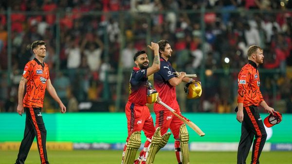 কোহলির ব্যাটে রয়্যাল চ্যালেঞ্জার্স বেঙ্গালুরুর দাপুটে শুরু, উড়ে গেল হায়দরাবাদ