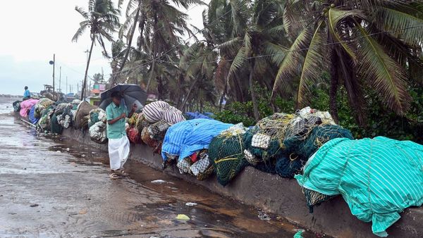 কলকাতায় আংশিক মেঘলা আকাশ, একাধিক জেলায় বৃষ্টির সম্ভাবনা, কেমন থাকবে আবহাওয়া? জেনে নিন