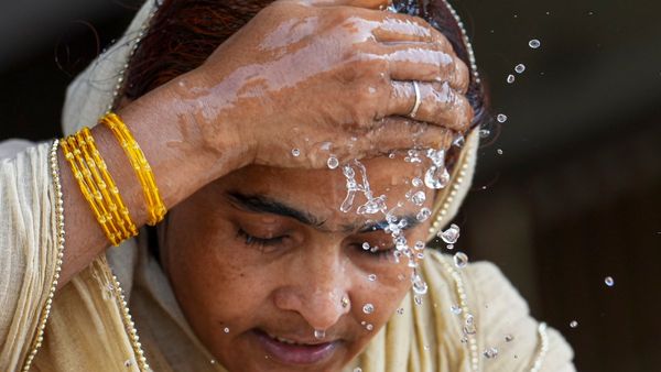 দোলের আগে বদলাচ্ছে আবহাওয়ার মেজাজ! কেমন থাকবে? কী জানাচ্ছে হাওয়া অফিস?