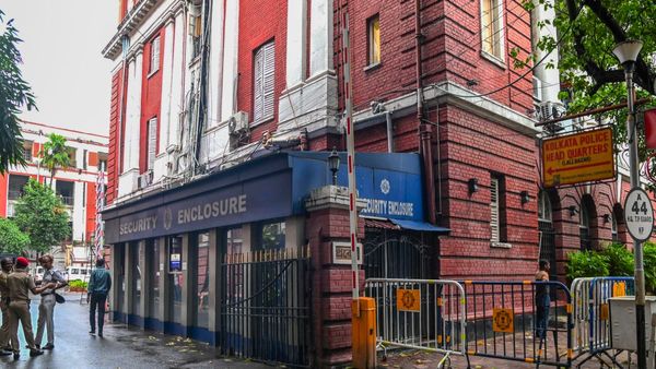 ভোটের আগে প্রস্তুতি জোরদার! কোথায় কত নোডাল অফিসার? বিজ্ঞপ্তি প্রকাশ করল কলকাতা পুলিশ