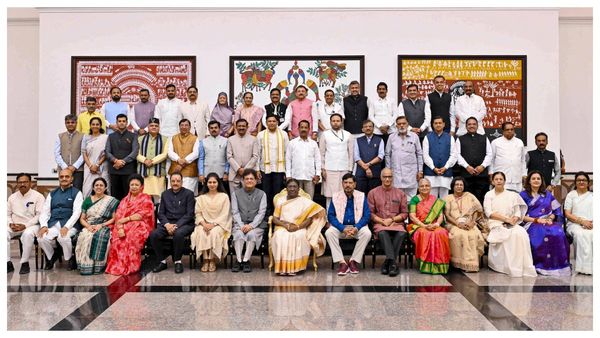 তিন রাজ্যে এক আসনে বহু প্রার্থী, রাজ্যসভা ভোটে শুরু রিসর্ট রাজনীতি