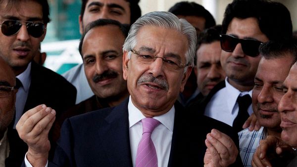 সীমান্তের ওপার থেকে এবার কলকাতায় হামলার হুঁশিয়ারি পাকিস্তানি মন্ত্রী খোয়াজা আসিফের